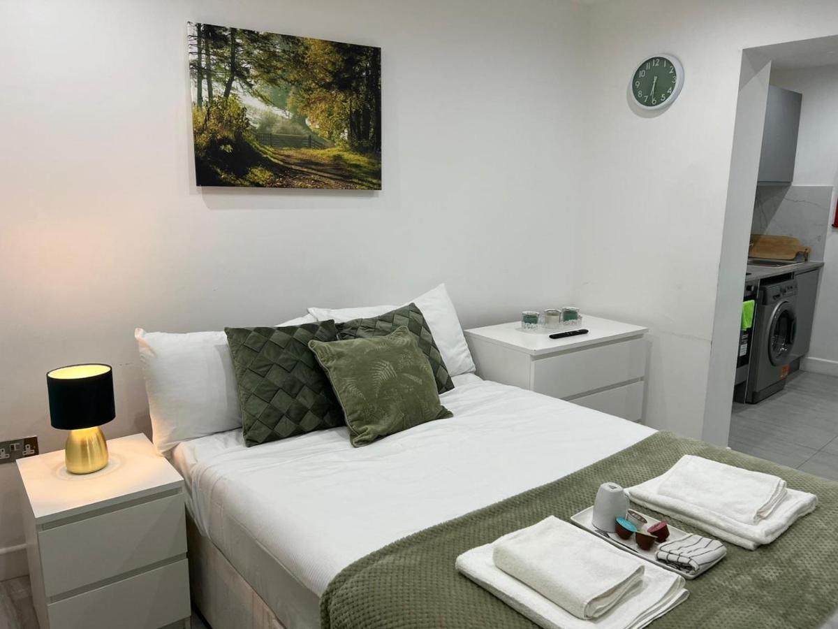 Central Harrow Cozy Apartment With Free Parking Harrow on the Hill Quarto foto