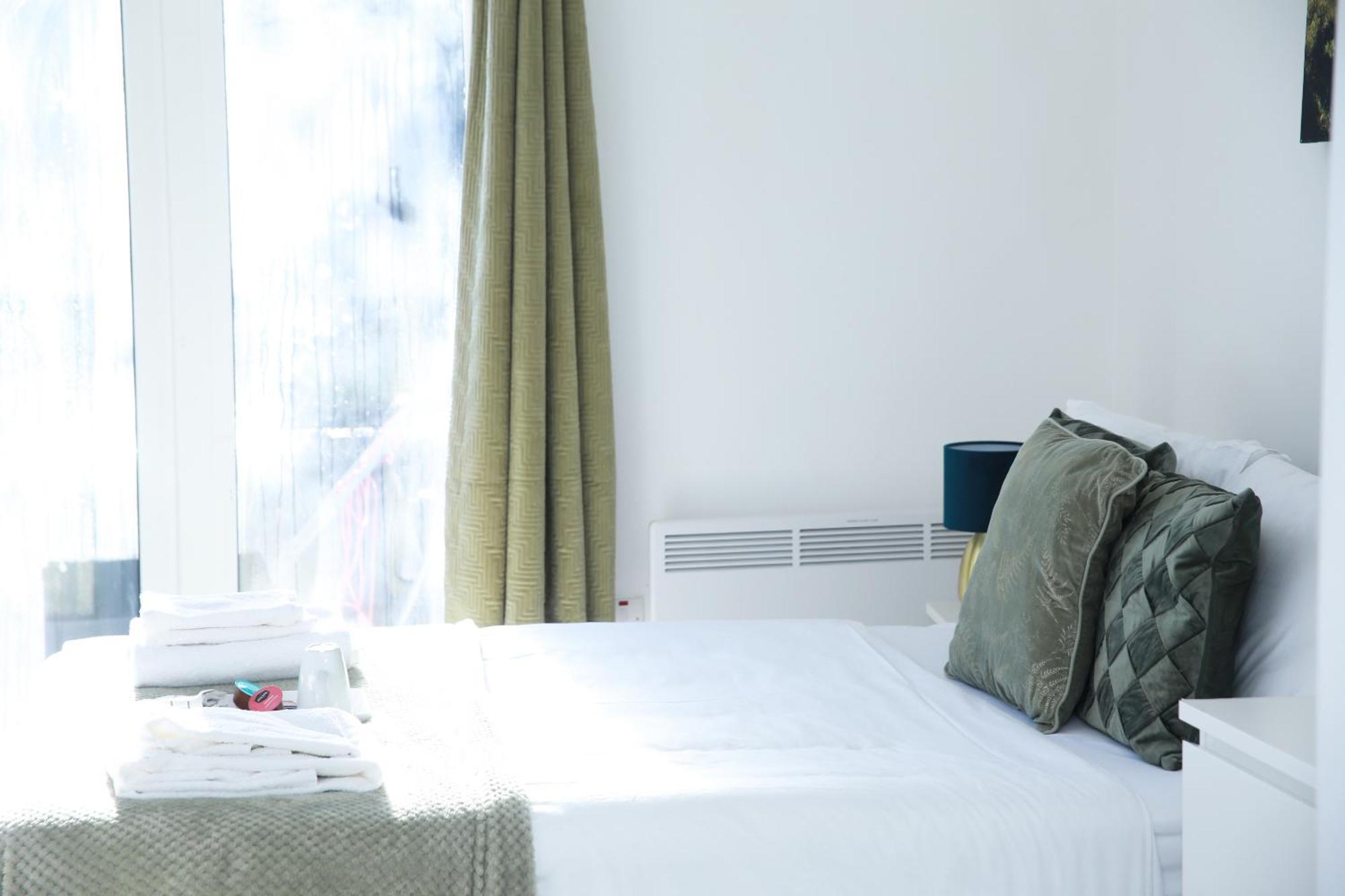 Central Harrow Cozy Apartment With Free Parking Harrow on the Hill Exterior foto