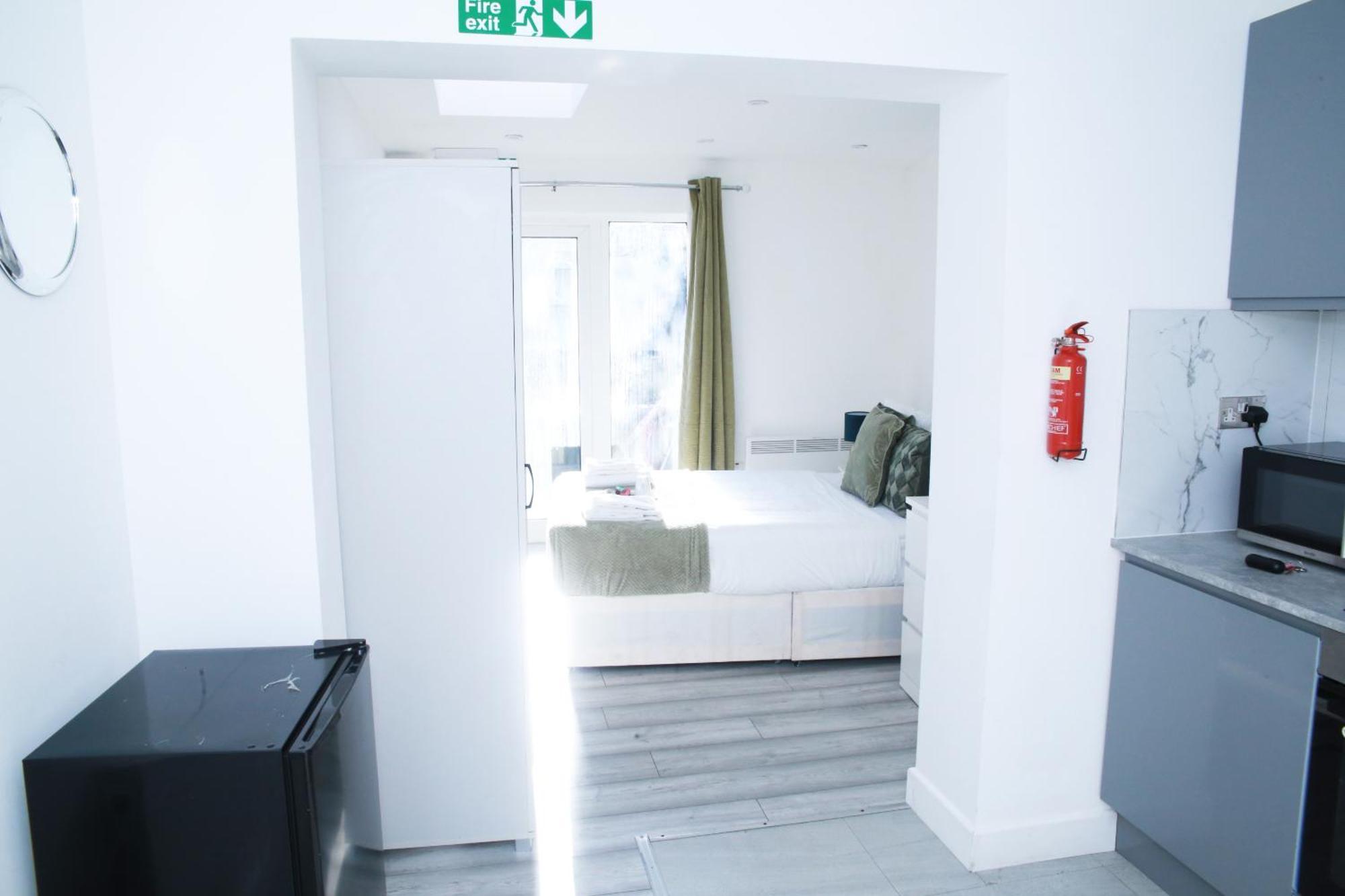Central Harrow Cozy Apartment With Free Parking Harrow on the Hill Exterior foto